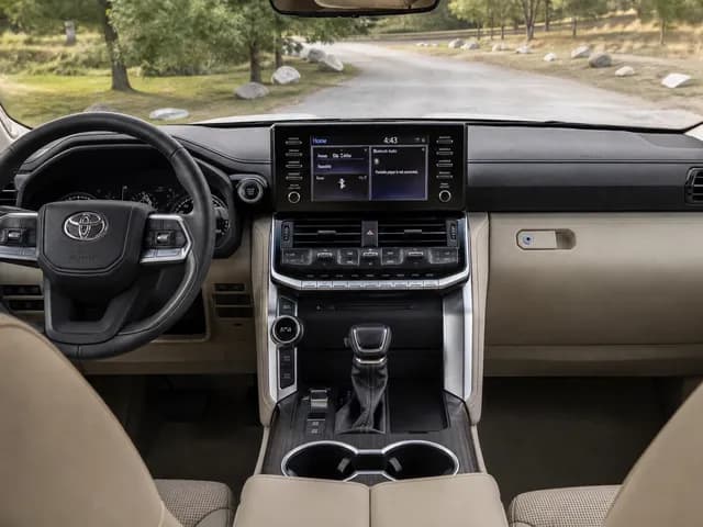 2021 Toyota Camry SE – Full Option – Low Mileage